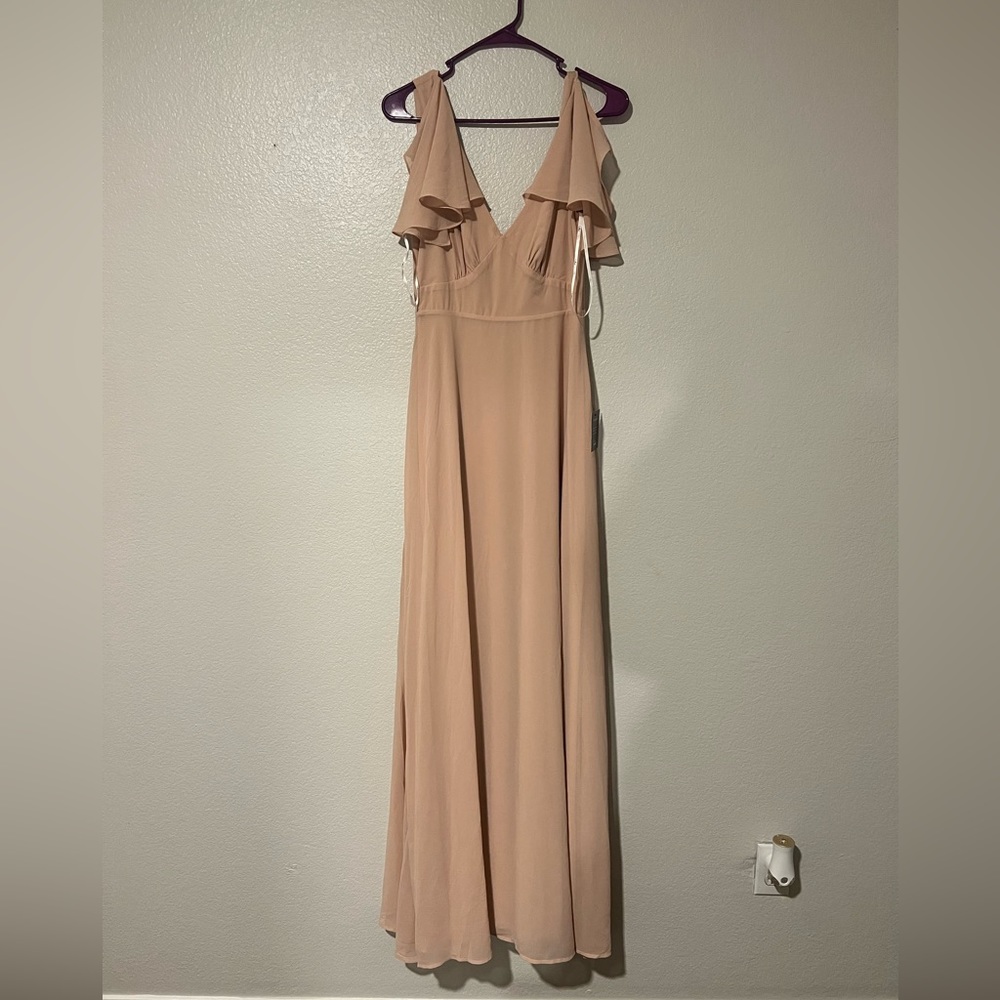 NWT Lulu’s Pretty Blush Maxi Dress - size small